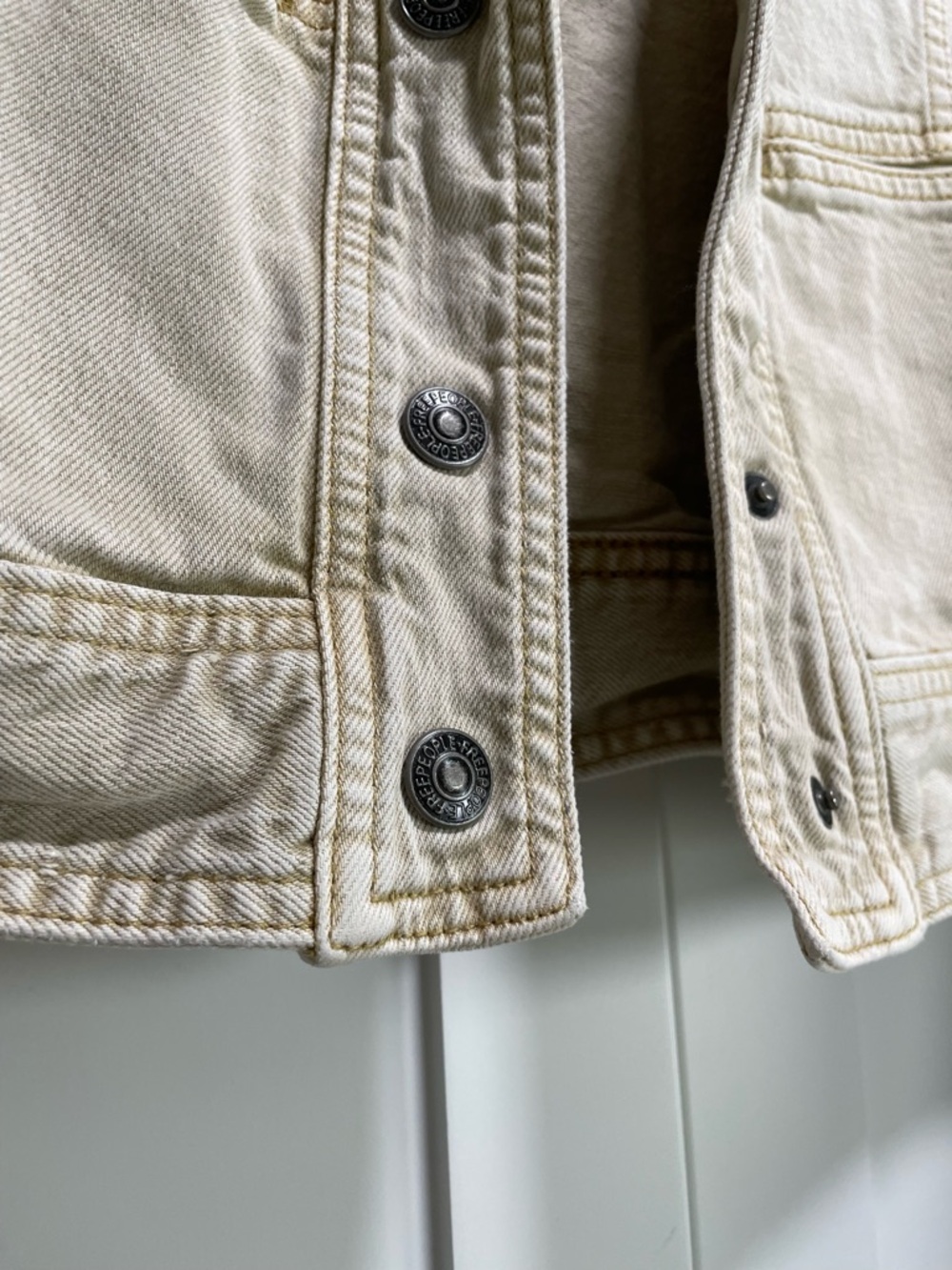 We The Free Star Crossed Boxy Cropped Denim Jacket Frappe Light Beige - Picture 7 of 13